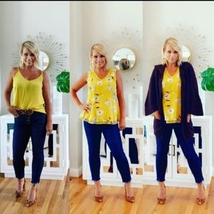 Cabi Dazzle Peplum Floral Blouse top, Sleeveless.